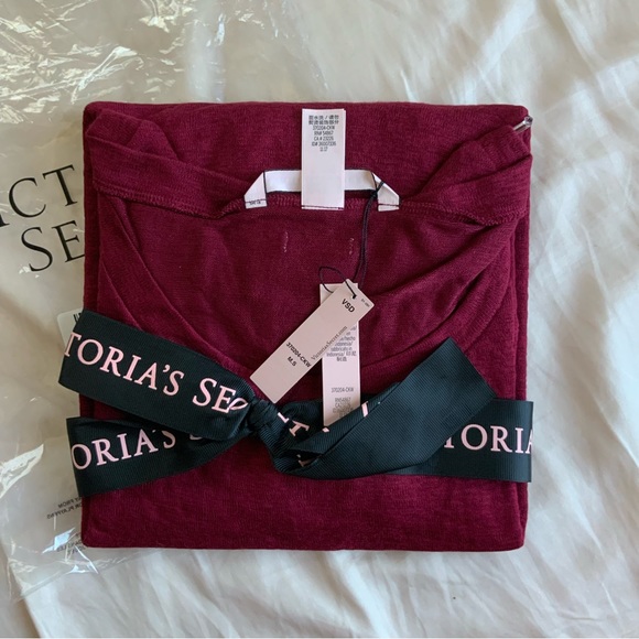 NWT Victoria’s Secret Crewneck The Lounger PJ Top in maroon - Picture 4 of 5